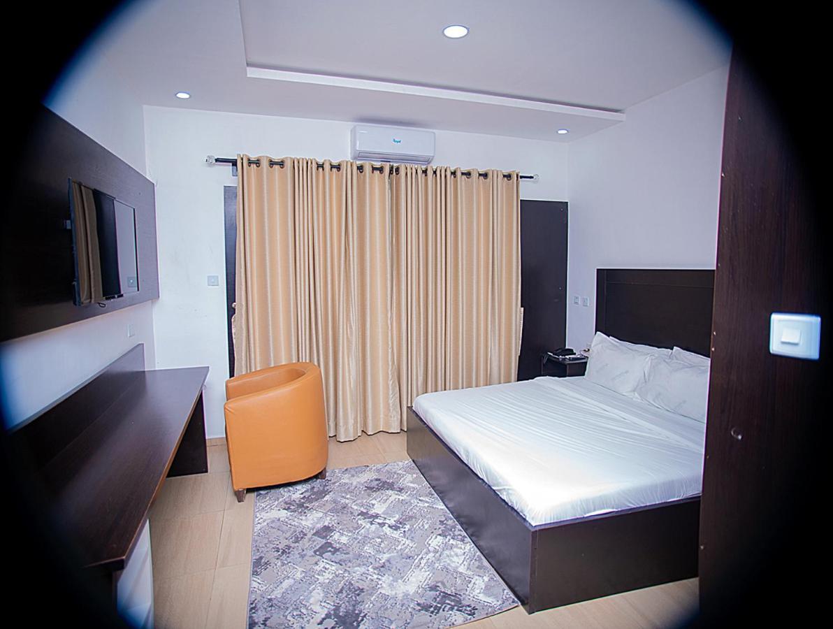 Hotel Capitol Ikeja Exterior foto