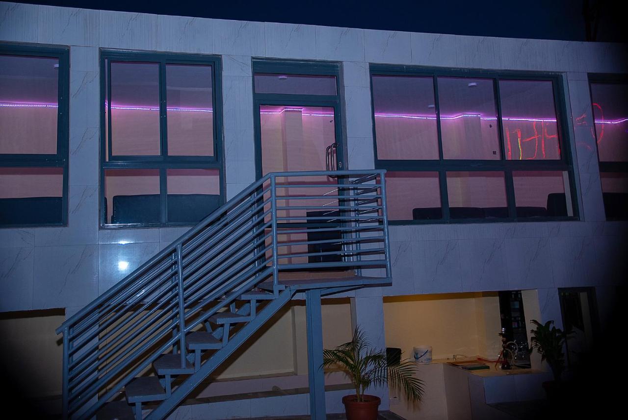 Hotel Capitol Ikeja Exterior foto
