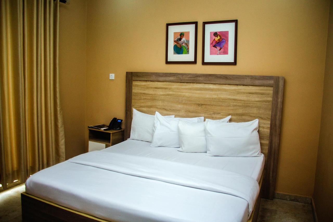 Hotel Capitol Ikeja Exterior foto