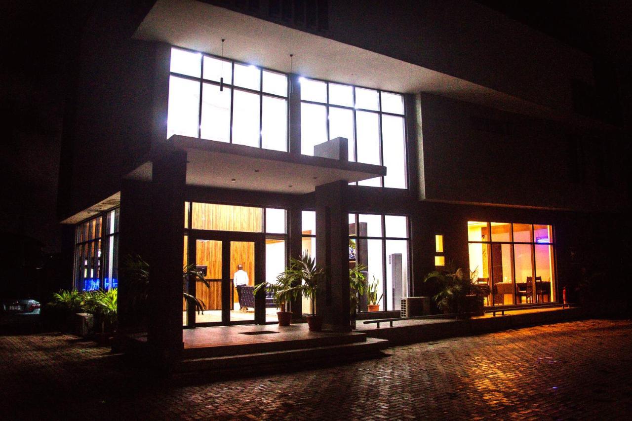 Hotel Capitol Ikeja Exterior foto