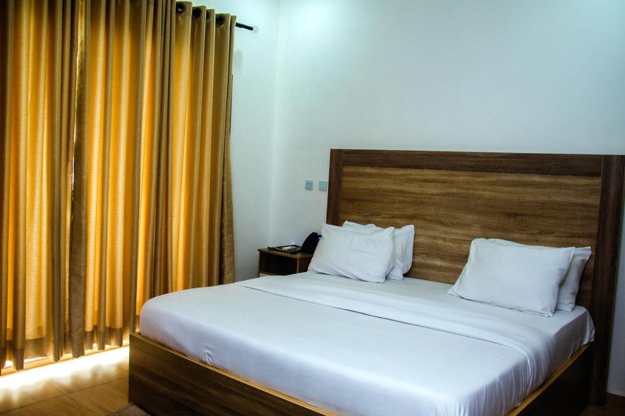 Hotel Capitol Ikeja Exterior foto