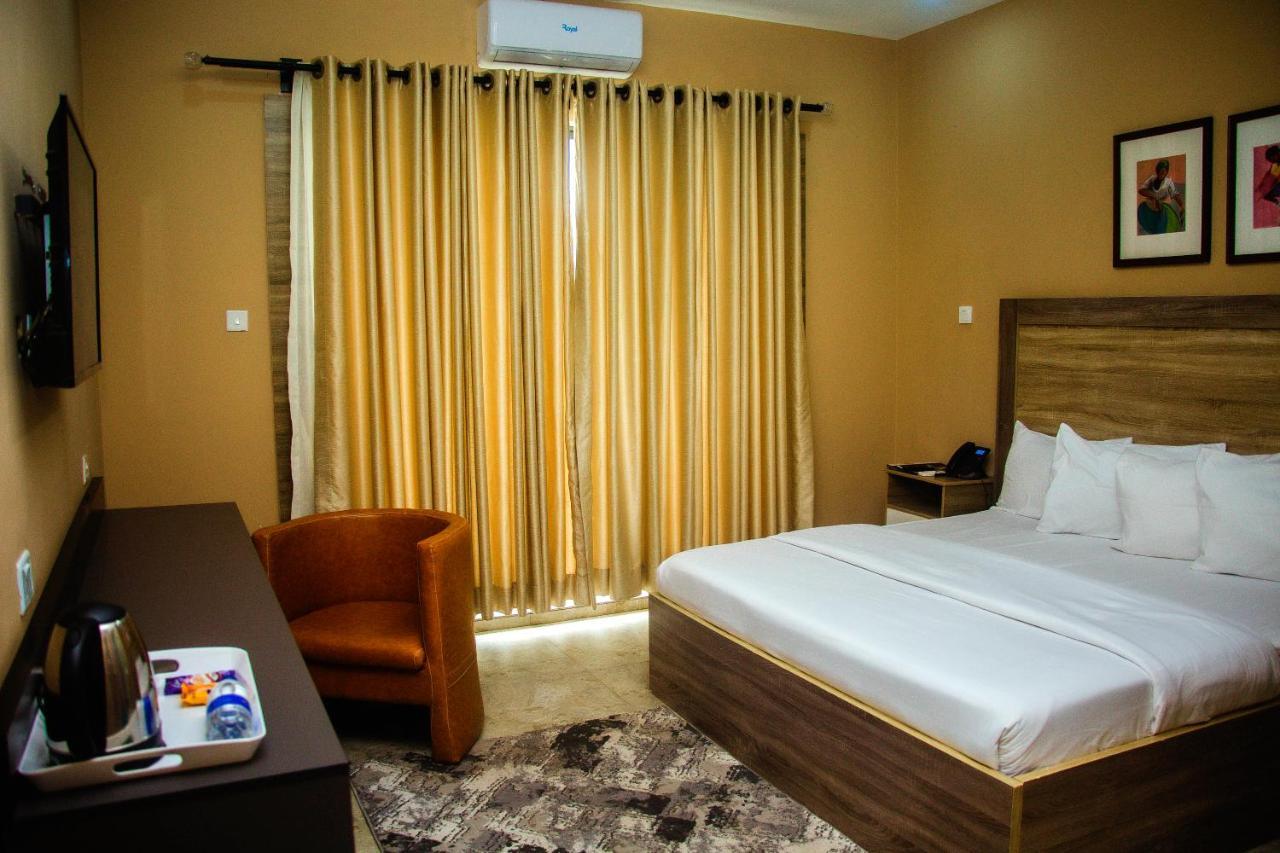 Hotel Capitol Ikeja Exterior foto