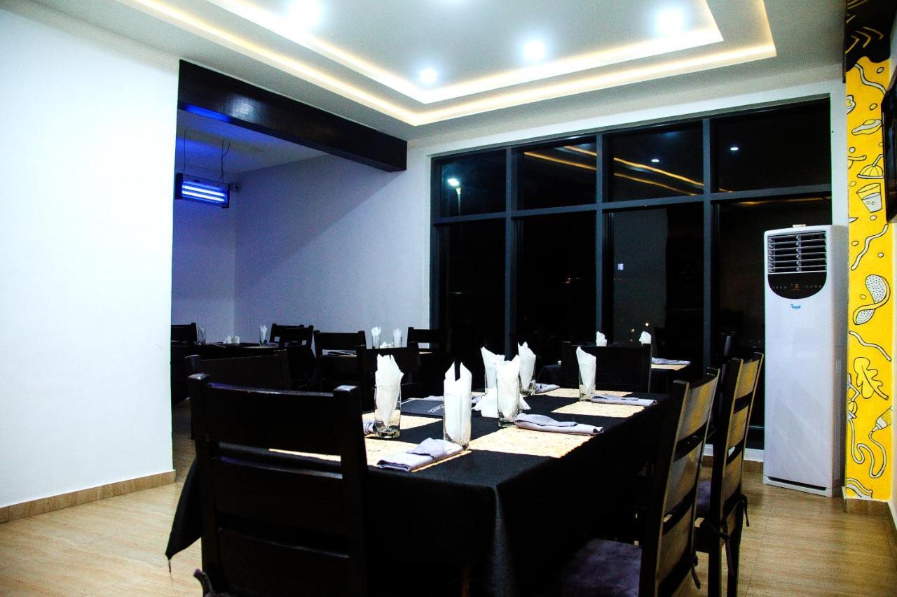 Hotel Capitol Ikeja Exterior foto